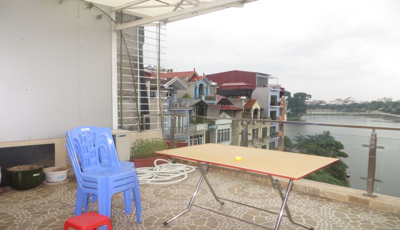 house-with-lake-view-in-tay-ho-for-rent-car-parking-24
