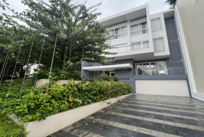 Huge villa in Ciputra Hanoi to rent at Q block with Golf view