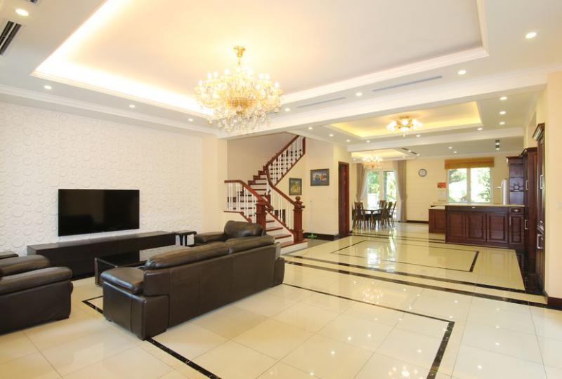 Spacious 04 bedroom Vinhomes Riverside villa to rent, Jura park view