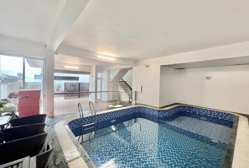 Indoor swimming pool house to rent in Tay Ho four bedrooms