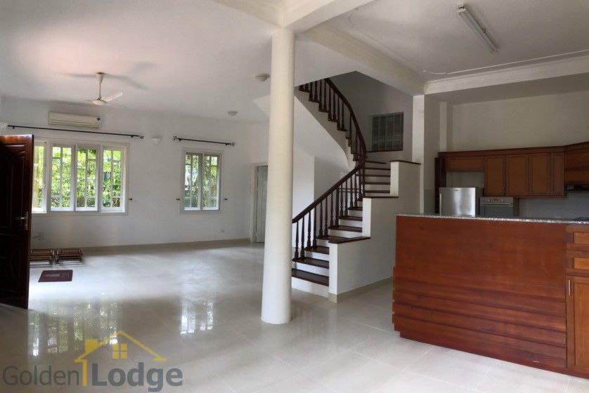 indoor-swimming-pool-unfurnished-house-to-rent-in-tay-ho-22