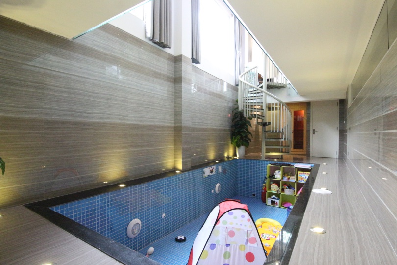 indoor-swimming-pool-vinhomes-riversie-villa-for-rent-with-4-beds-21