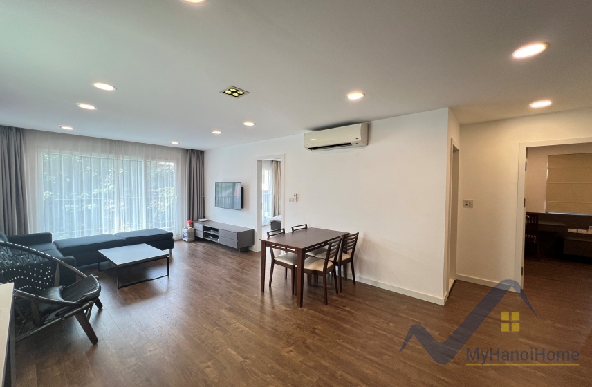 lake-view-02-bedroom-apartment-for-rent-in-tay-ho-wooden-floor-1