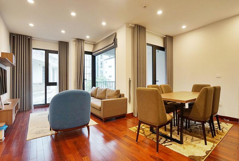 Lake view apartment for rent in Tay Ho, To Ngoc Van str 2 beds