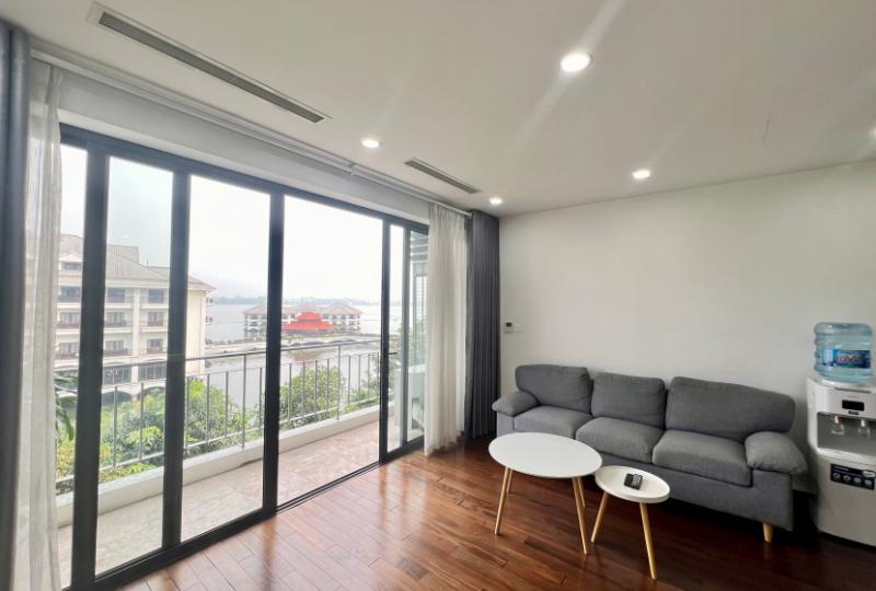 Lake view apartment in Tay Ho for rent 2bed 2bath