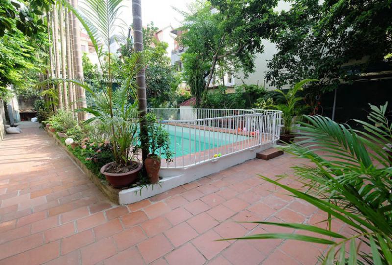 Swimming pool house in Tay Ho with big garden for rent