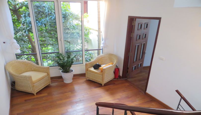 lake-view-terraced-house-for-rent-in-tay-ho-fully-furnished-10
