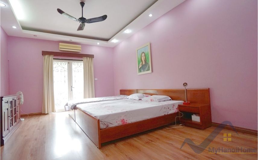 large-garden-house-in-tay-ho-for-rent-3-bedrooms-11