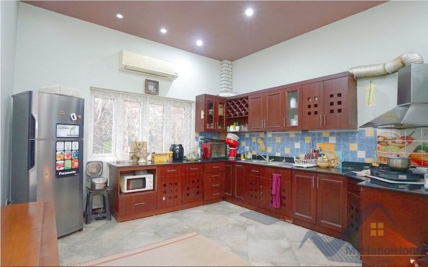 large-garden-house-in-tay-ho-for-rent-3-bedrooms-9
