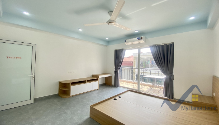 long-bien-apartment-for-rent-in-thach-ban-2-bedrooms-13