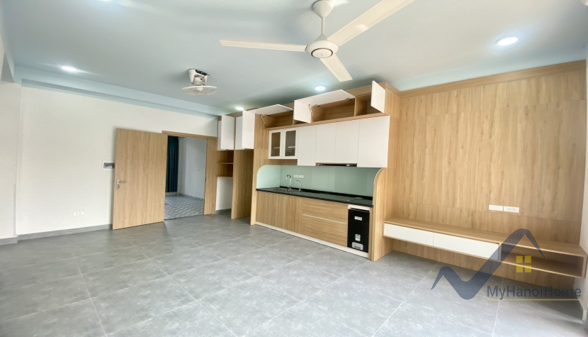 long-bien-apartment-for-rent-in-thach-ban-2-bedrooms-9