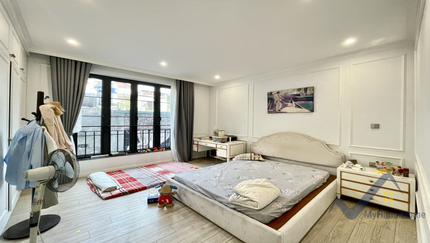long-bien-house-rental-with-3-bedrooms-in-ngoc-thuy-street-36