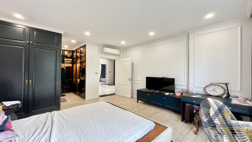 long-bien-house-rental-with-3-bedrooms-in-ngoc-thuy-street-42