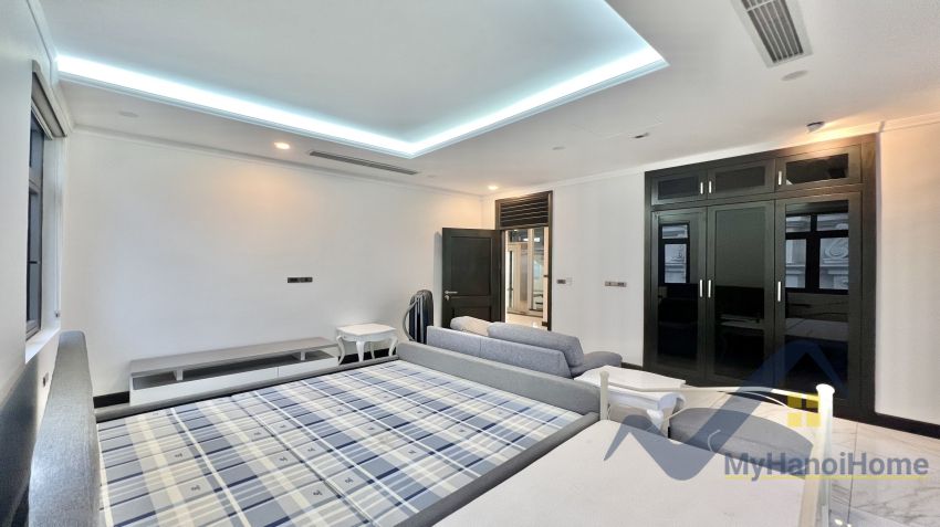 mews-3-bedroom-villa-available-in-vinhomes-harmony-long-bien-41