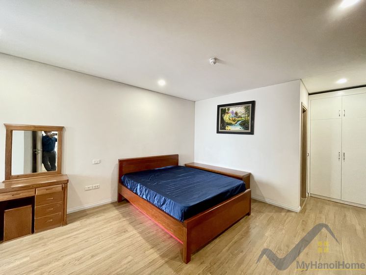 mipec-riverside-apartment-for-rent-comes-with-2-bedrooms-furnished-6