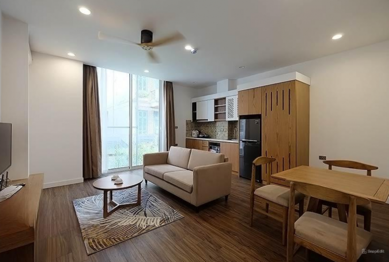 Modern 1 bedroom apartment in Truc Bach for rent near lake