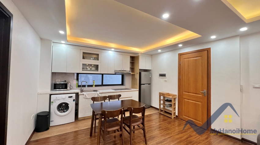 modern-2-bedroom-apartment-in-tay-ho-rental-on-nhat-chieu-str-4