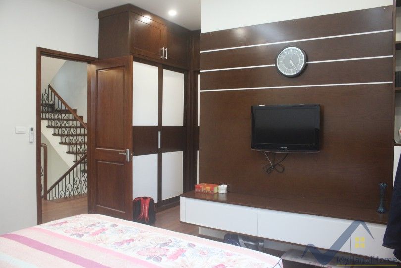 modern-furnished-3-bed-house-in-vinhomes-harmony-hanoi-for-rent-10