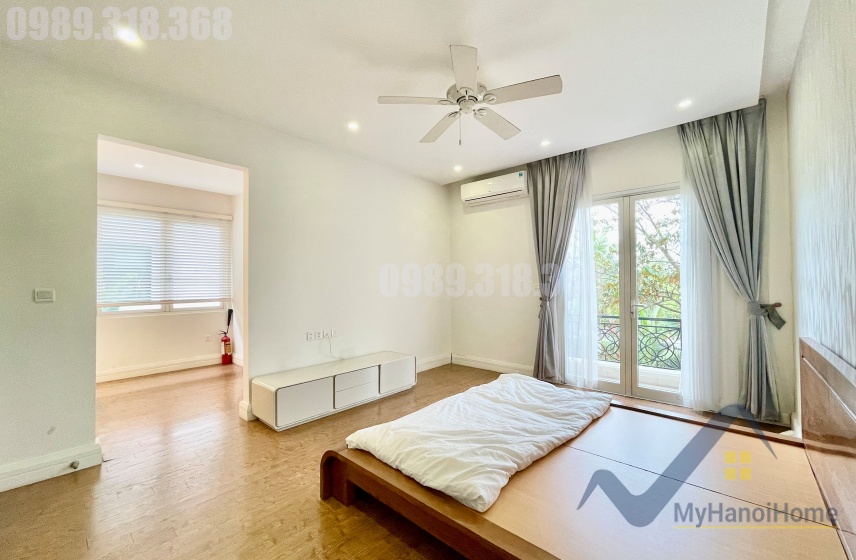 modern-furnished-house-in-vinhomes-riverside-for-rent-4bed-7
