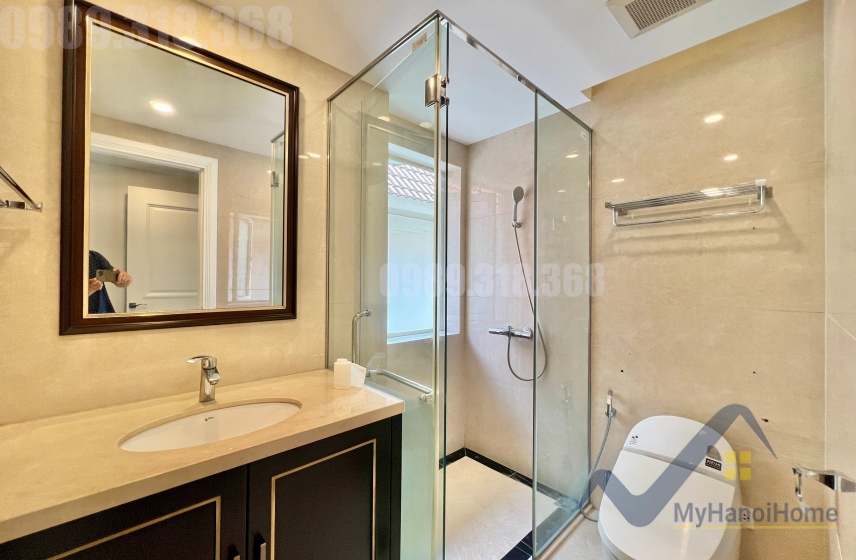 modern-house-in-vinhomes-riverside-hanoi-for-rent-elevator-5bed-20