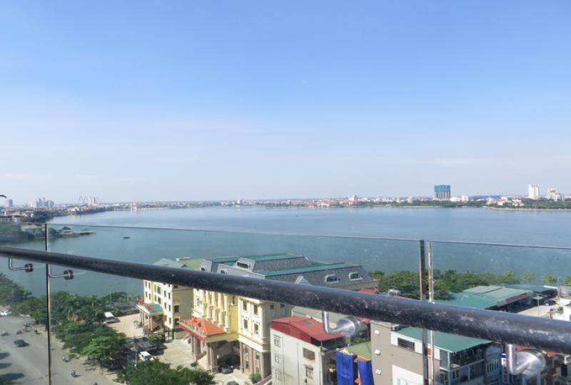 Modern lake view apartment in Watermark Hanoi rent 3 bedrooms