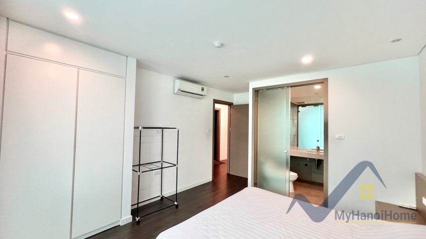 modern-tay-ho-apartment-for-rent-with-2bed-2bath-14
