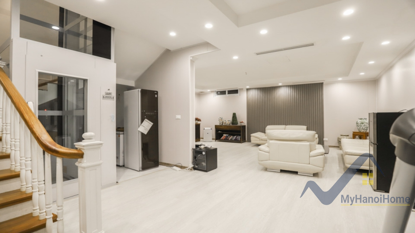 modern-vinhomes-riverside-hanoi-villa-for-rent-with-elevator-4beds-42