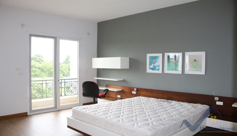 newly-refurbished-3bed-villa-for-rent-in-vinhomes-riverside-long-bien-13