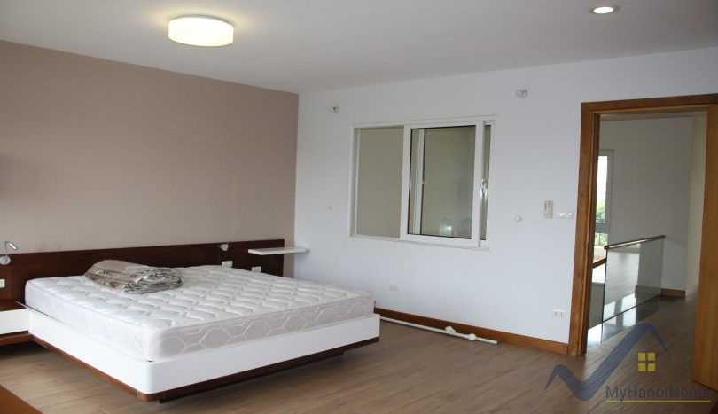 newly-refurbished-3bed-villa-for-rent-in-vinhomes-riverside-long-bien-26