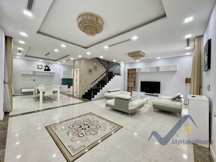 newly-villa-for-rent-in-vinhomes-riverside-with-furnished-4-bedrooms-2