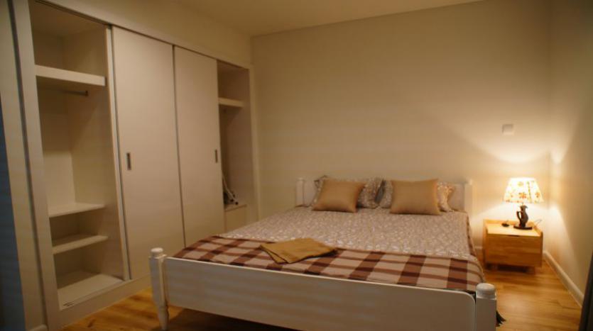 nice-1-bedroom-flat-to-rent-watermark-building-lac-long-quan-street-18