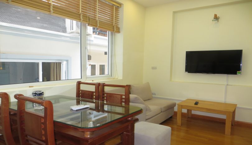 nice-1br-apartment-for-rent-in-nghi-tam-tay-ho-area-furnished-10