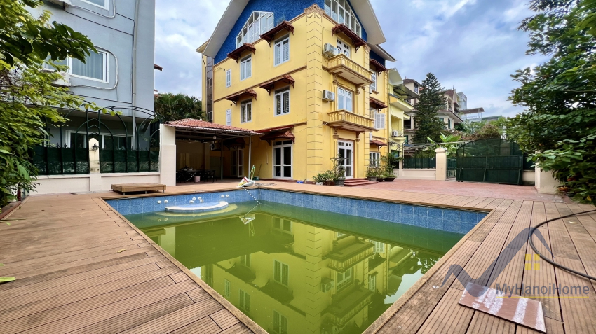 outdoor-swimming-pool-house-for-rent-in-tay-ho-hanoi-2