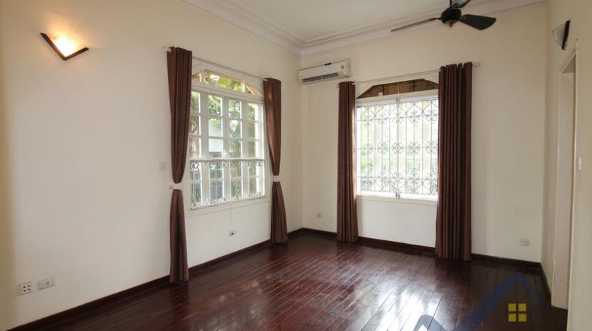 outdoor-swimming-pool-villa-for-rent-in-tay-ho-hanoi-10