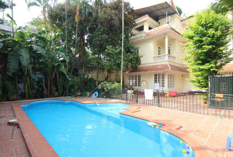 Outdoor swimming pool villa for rent in Tay Ho Hanoi