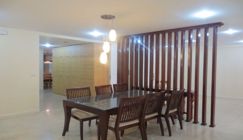 p2-tower-ciputra-4-bedroom-apartment-for-rent-nice-view-4