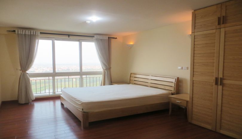 p2-tower-ciputra-4-bedroom-apartment-for-rent-nice-view-8