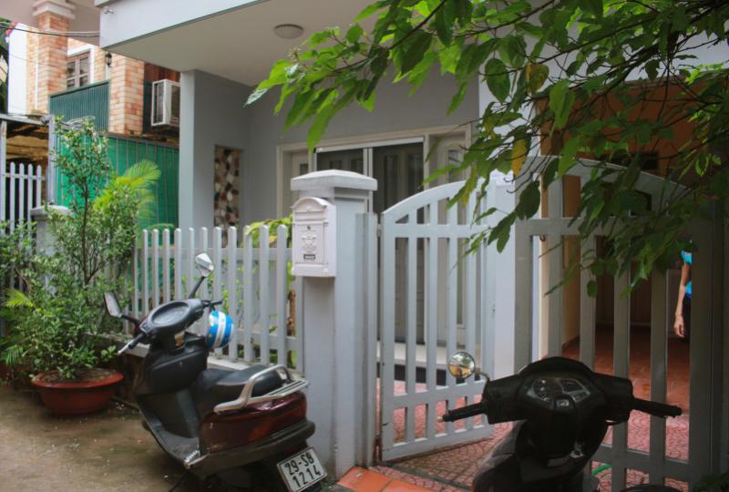 Partly furnished 4 bedroom house to rent in Tay Ho Hanoi