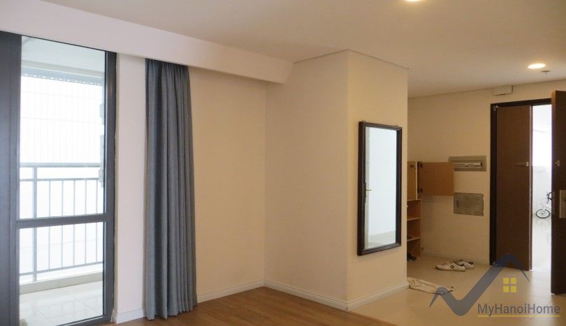 partly-furnished-apartment-in-mipec-riverside-02-bedrooms-lake-view-17