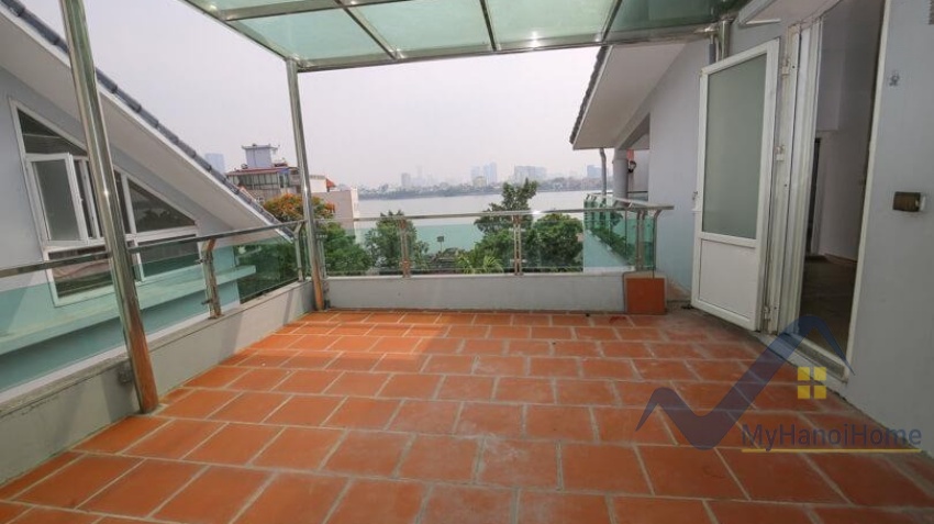 partly-furnished-house-in-tay-ho-for-rent-on-dang-thai-mai-26