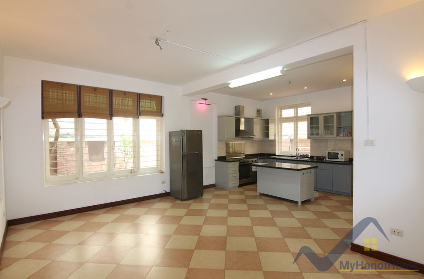 partly-furnished-tay-ho-house-rental-dang-thai-mai-street-3beds-10