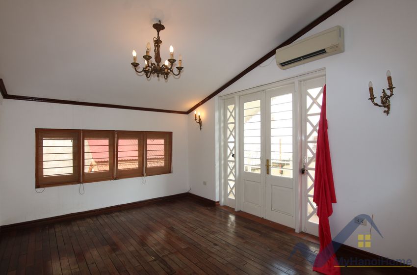 partly-furnished-tay-ho-house-rental-dang-thai-mai-street-3beds-15