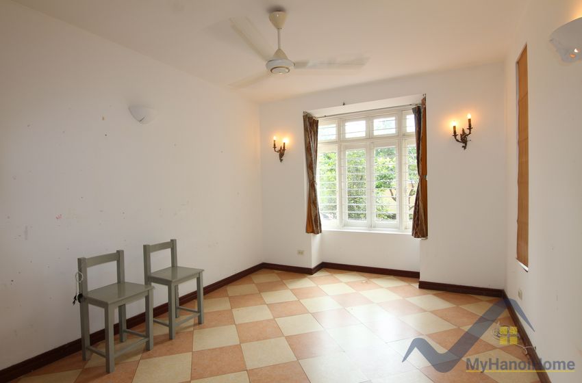 partly-furnished-tay-ho-house-rental-dang-thai-mai-street-3beds-8