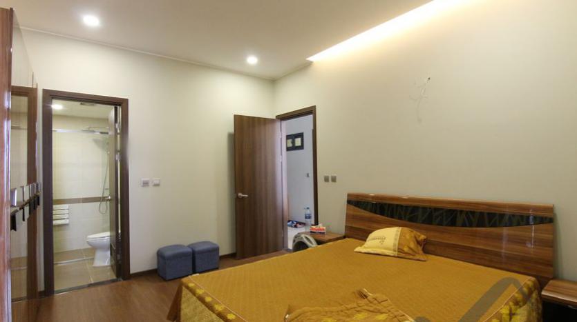partly-trang-an-complex-for-rent-with-balcony-100m2-9
