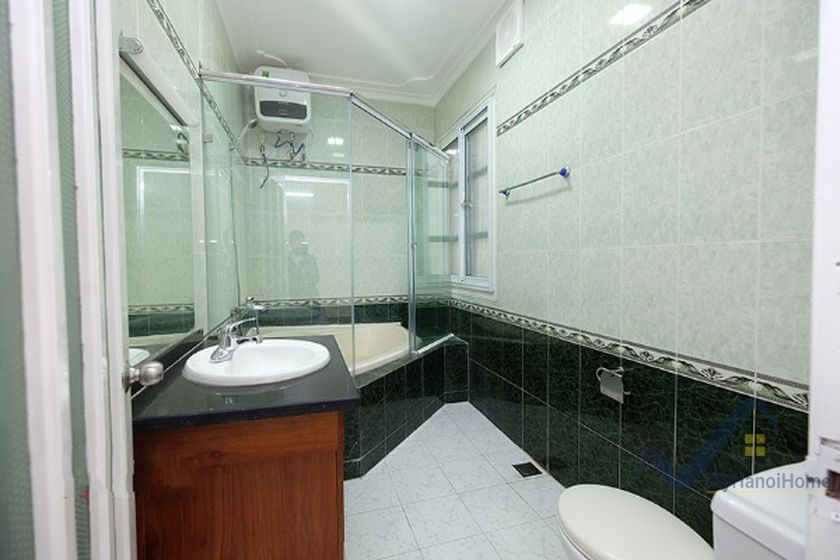 private-pool-4-bedroom-terraced-house-to-rent-in-tay-ho-10