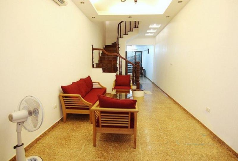 Quiet alley 4 bedroom house to rent in Tay Ho, furnished