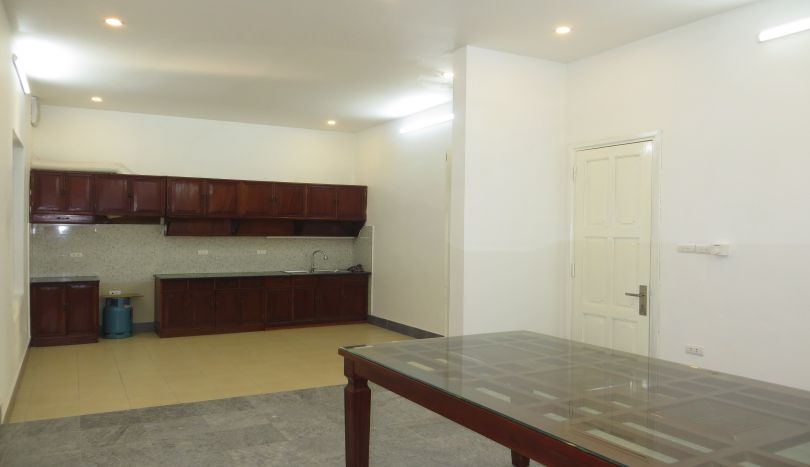 refurbished-house-to-rent-in-tay-ho-car-parking-and-terrace-9