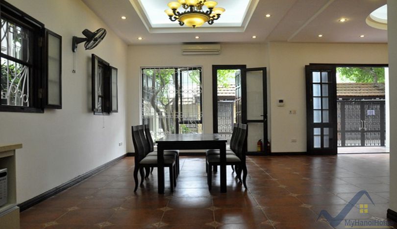 refurnished-5-bedroom-house-in-tay-ho-with-furnished-250m2-3