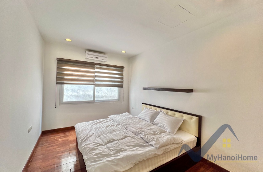 rent-2-bedroom-apartment-in-tay-ho-on-quang-khanh-str-lake-view-10