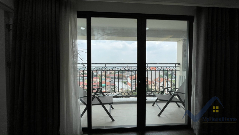 rent-3bed-apartment-in-d-le-roi-soleil-at-59-xuan-dieu-tay-ho-4